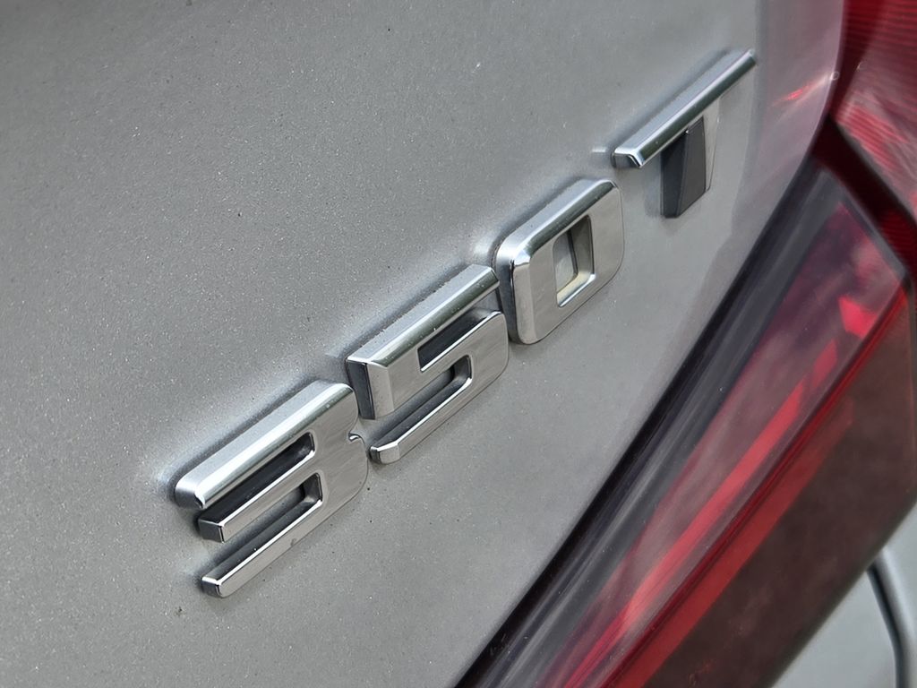 used 2021 Cadillac XT4 car, priced at $22,841