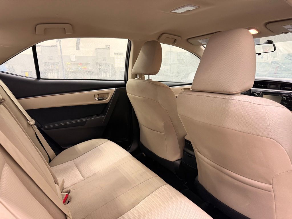 Thumbnail: 2015 Toyota Corolla - 25