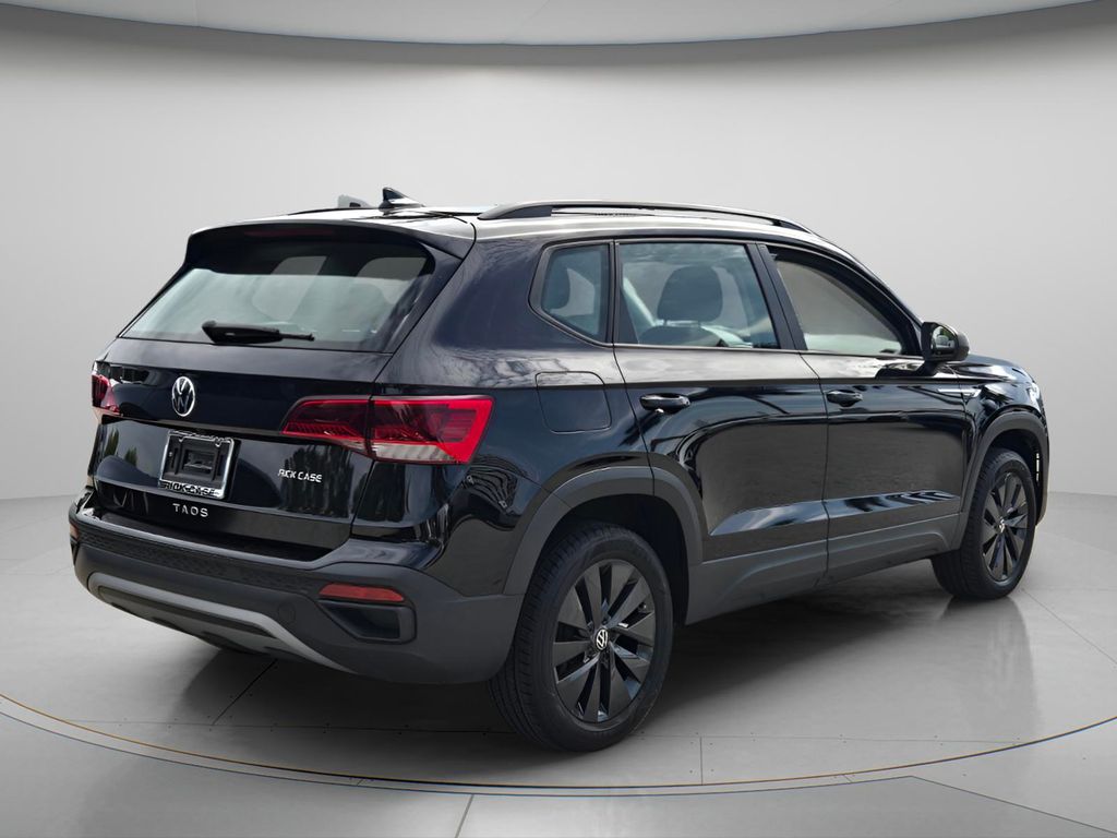 2024 Volkswagen Taos - $18,400