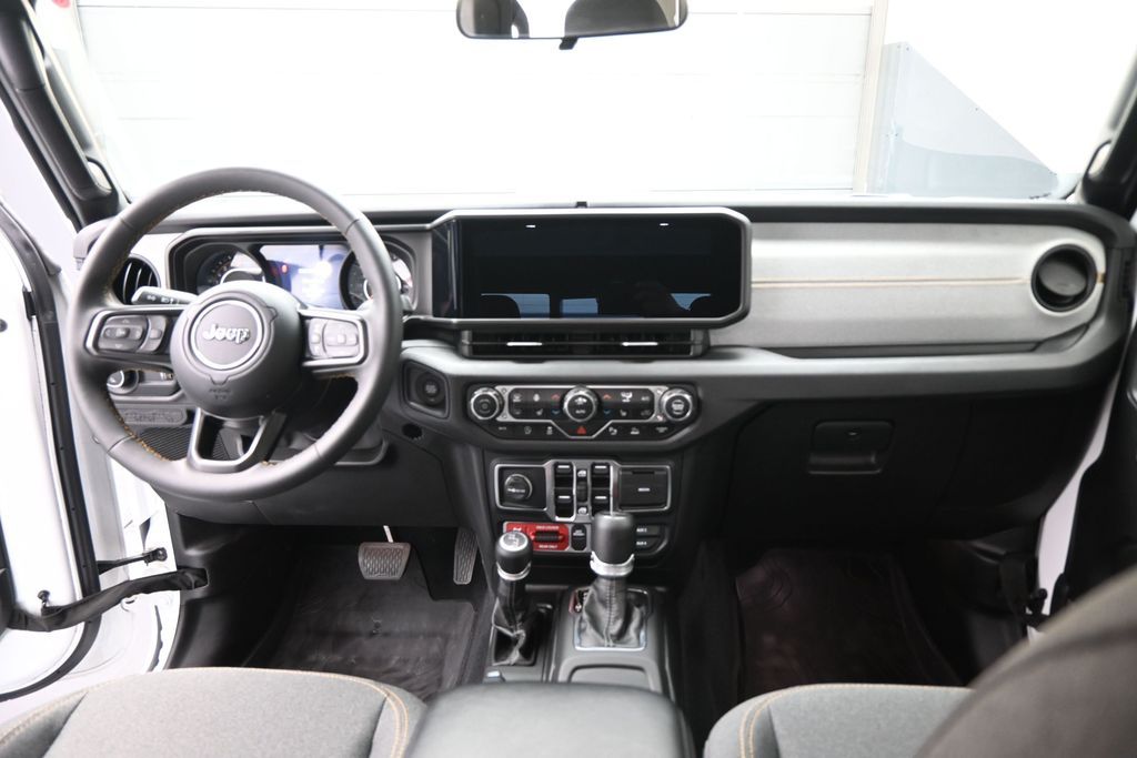 Used 2024 Jeep Gladiator Truck