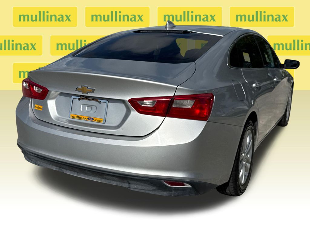 Used 2018 Silver Chevrolet LT image 4