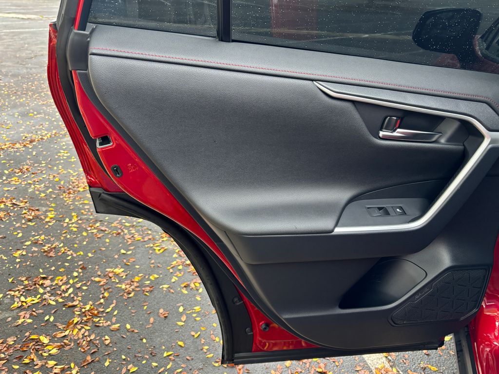 Thumbnail: 2021 Toyota RAV4 - 29