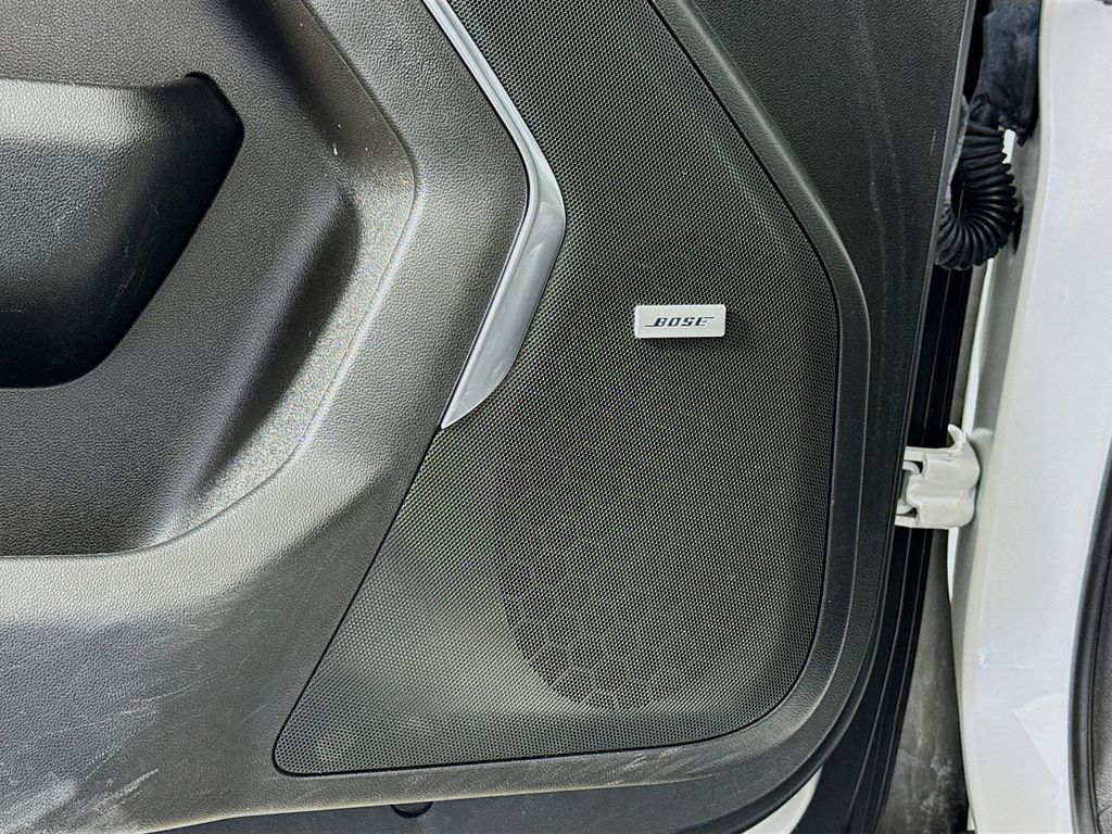 Thumbnail: 2023 GMC Yukon - 19