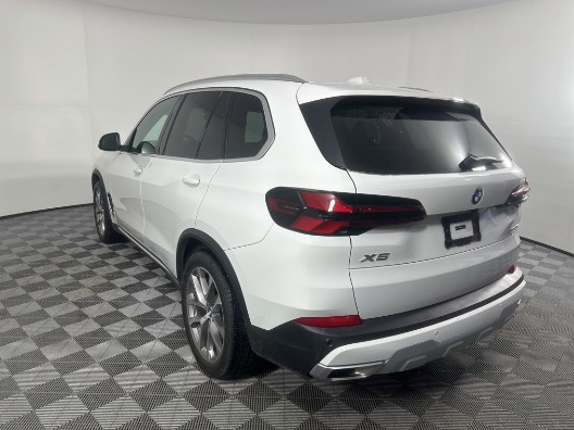 2024 BMW X5 xDrive40i 8