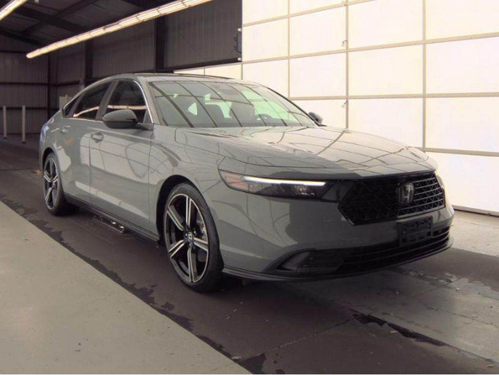 Used 2024 Gray Honda Sport image 4