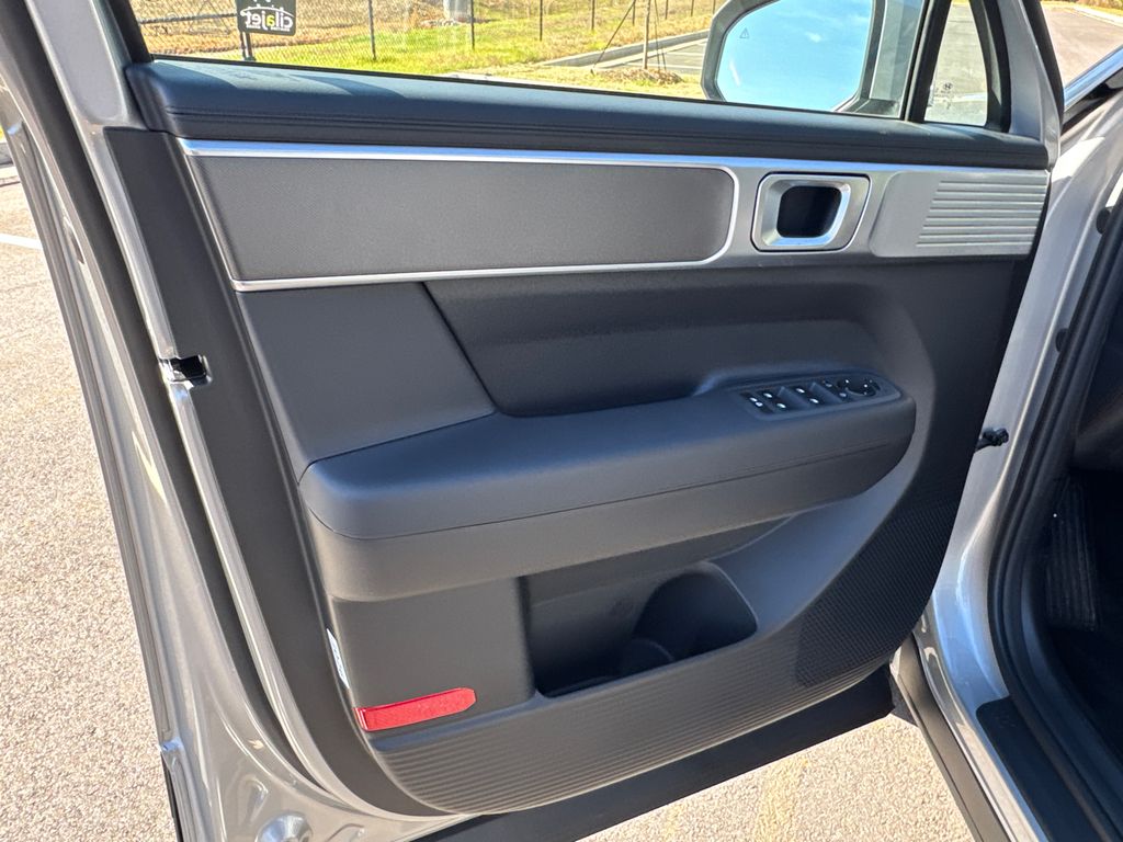 New 2026 Silver Hyundai SE image 11