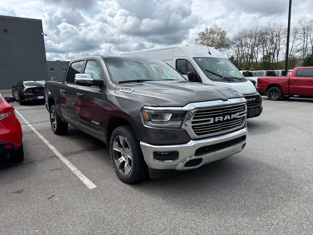 View vehicle photo 4
