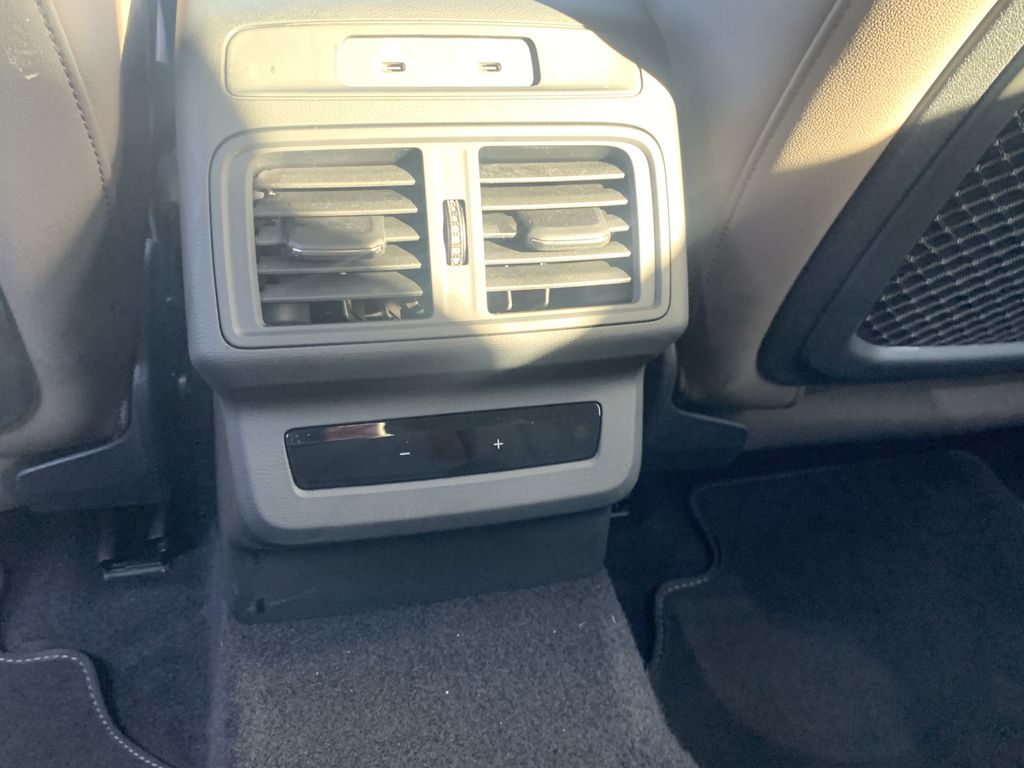 Thumbnail: 2025 Audi Q5 - 9