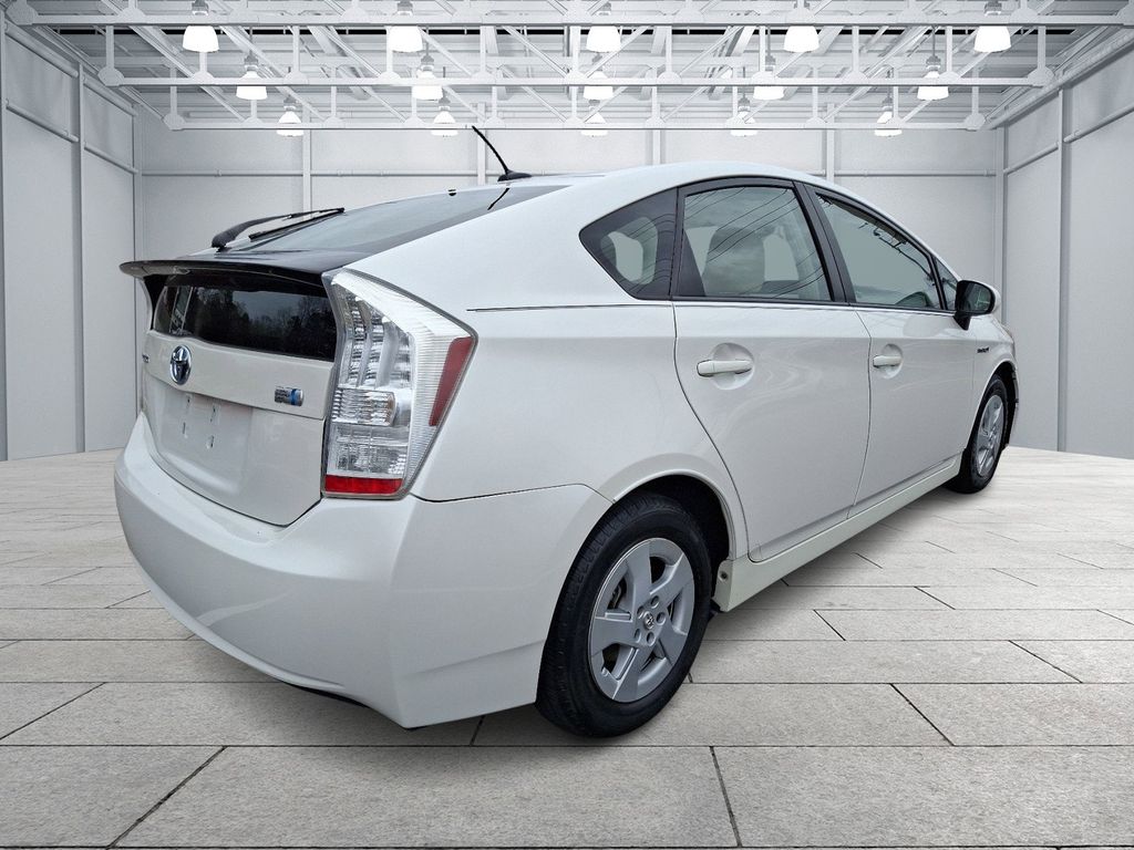 2010 Toyota Prius One 4