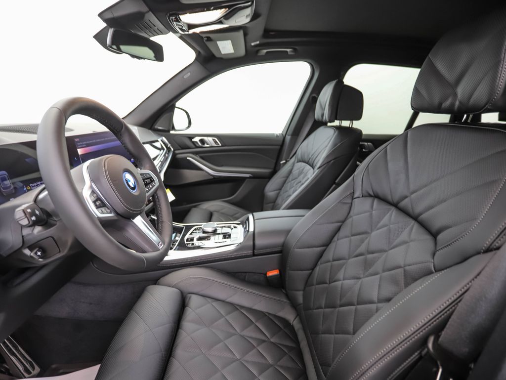 Thumbnail: 2026 BMW X5 - 12