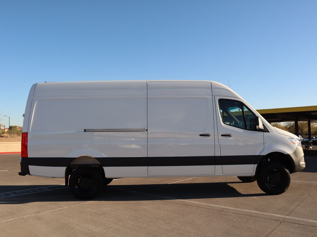 2025 Mercedes-Benz Sprinter 2500 4