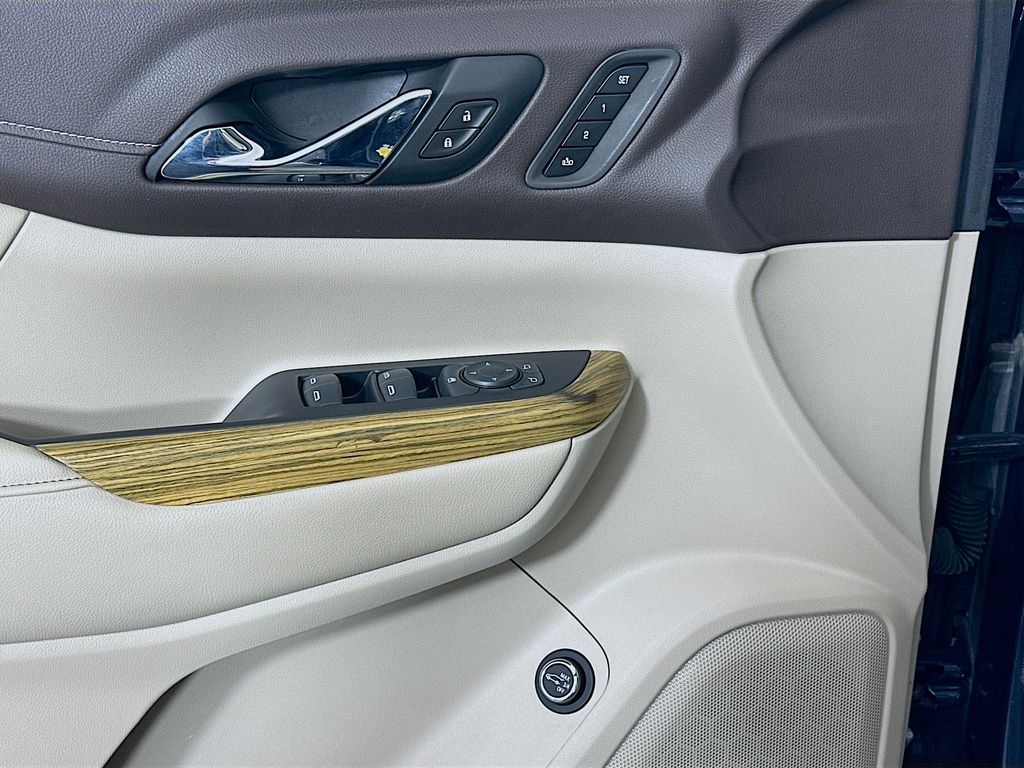 Thumbnail: 2019 GMC Acadia - 18