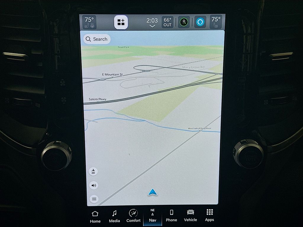 Used 2022 Black Ram Laramie image 19