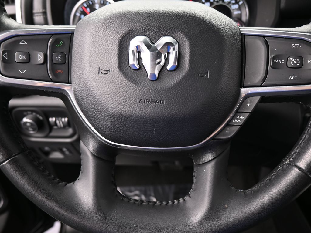 Used 2023 Diamond Black Crystal Pearlcoat Ram Laramie image 34