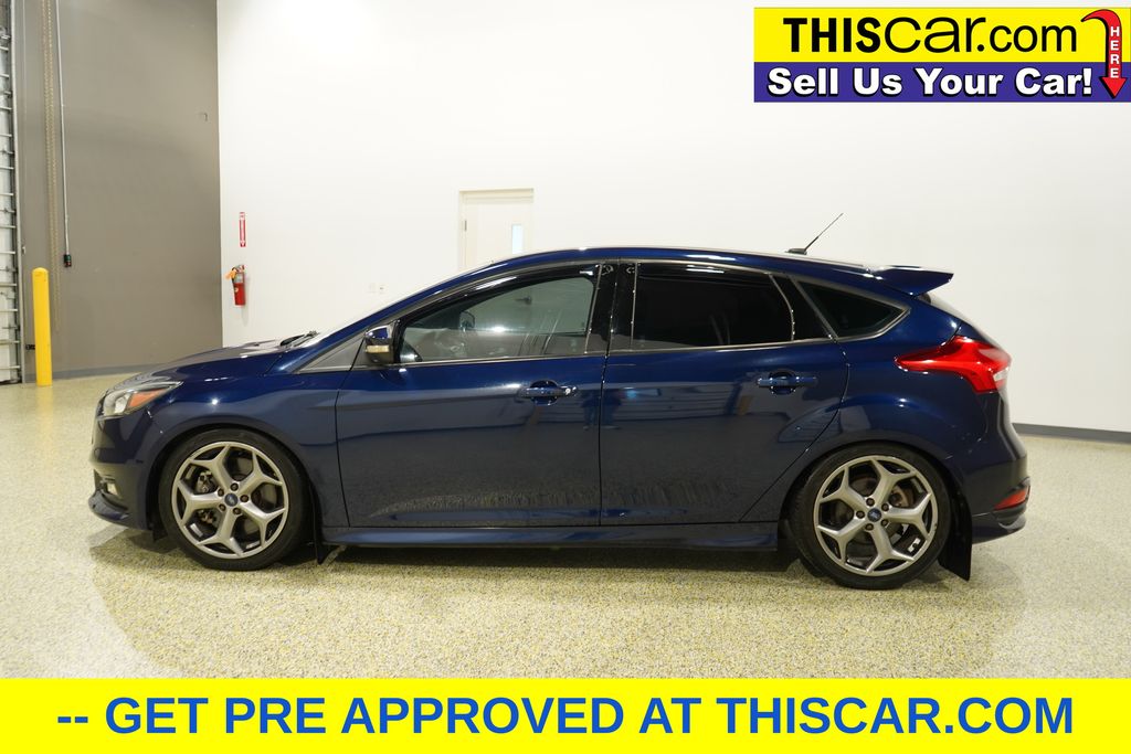 2016 Ford Focus ST photo 4