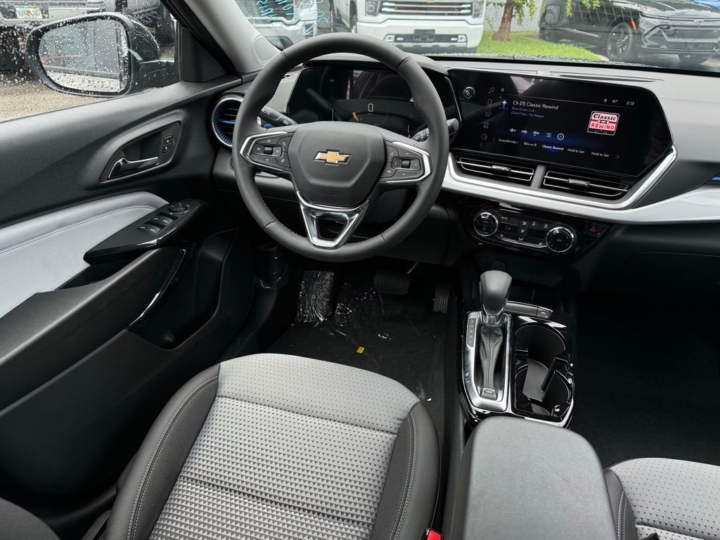 2024 Chevrolet Trax LT 21