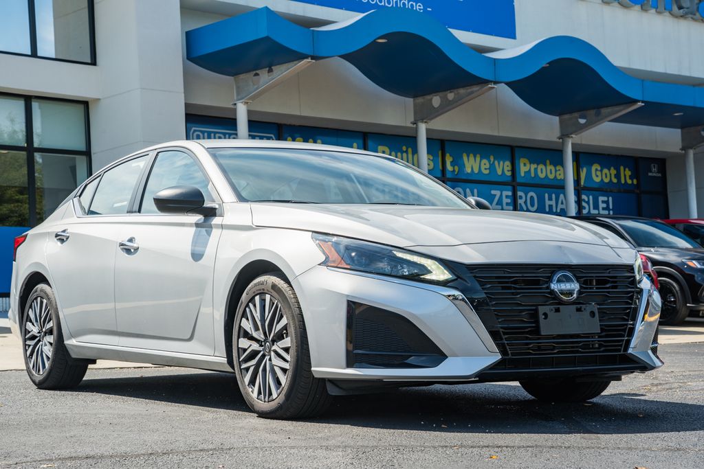 2025 Nissan Altima 2.5 SV FWD