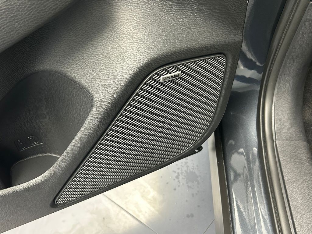 New 2026 Graphite Gray Mitsubishi SE image 14