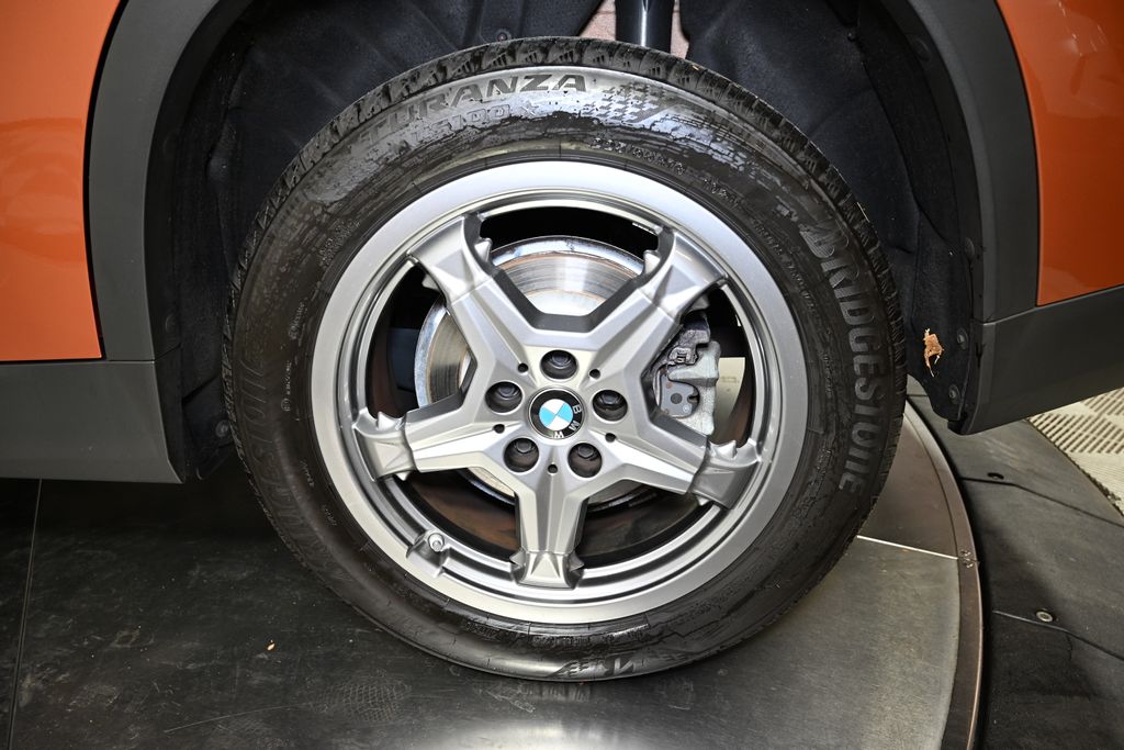 Thumbnail: 2023 BMW X1 - 12