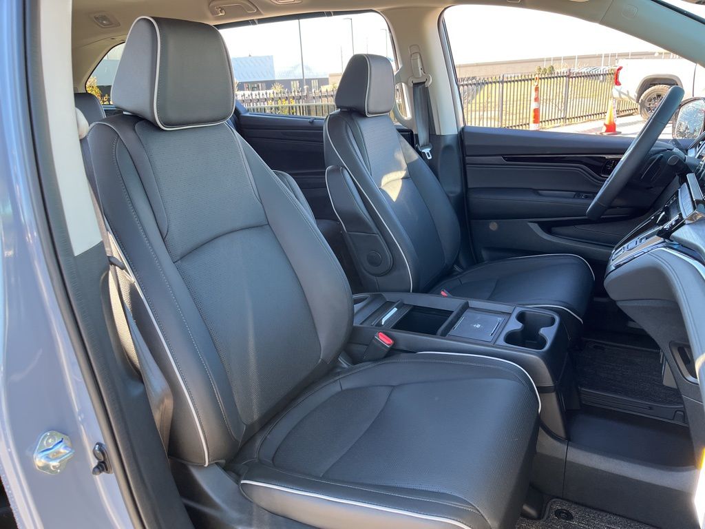 Thumbnail: 2026 Honda Odyssey - 30