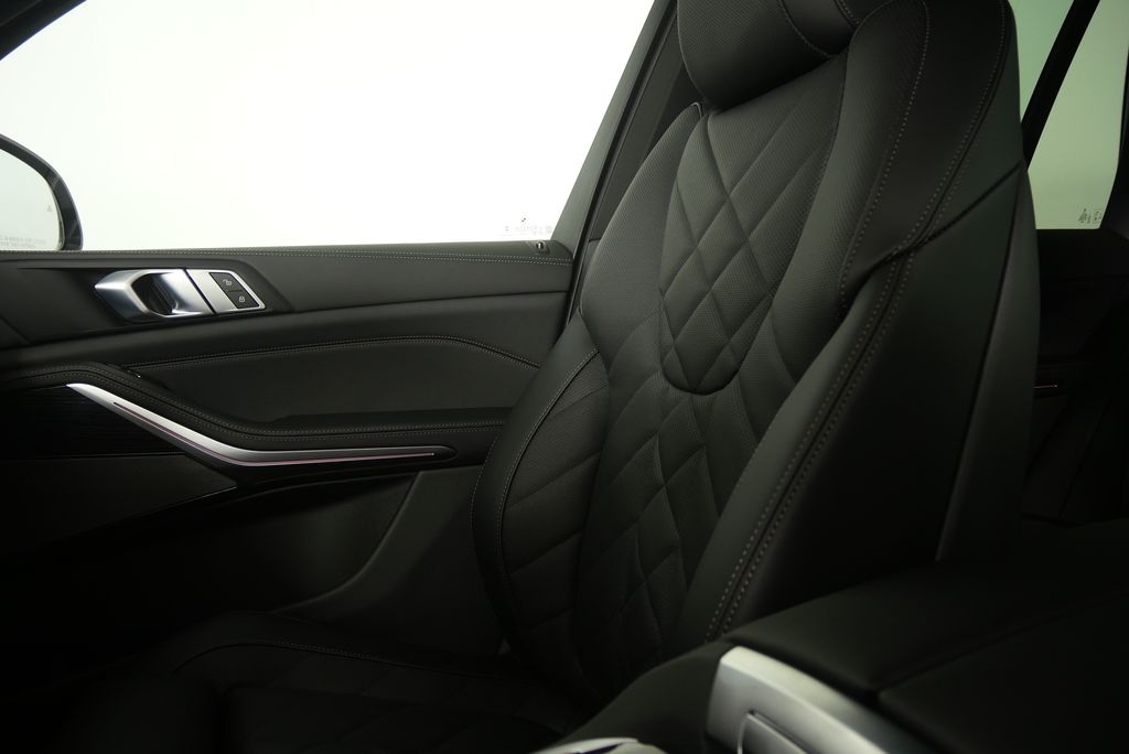 Thumbnail: 2026 BMW X5 - 23