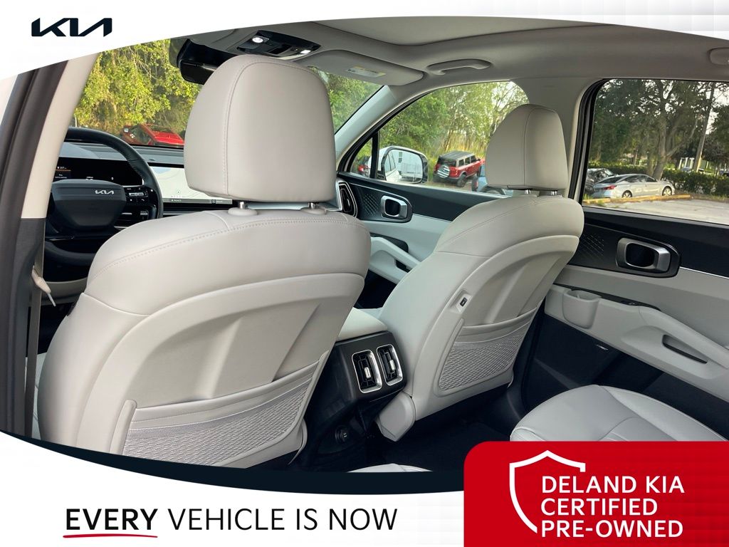 Used 2026 Kia Sorento Hybrid SUV
