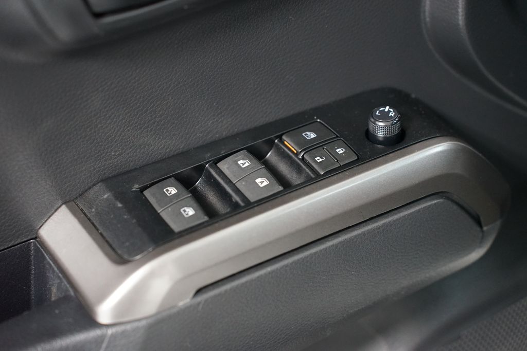 Thumbnail: 2023 Toyota Tacoma - 31