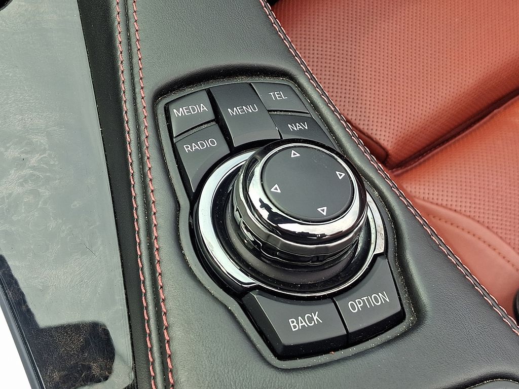 Thumbnail: 2013 BMW 6 Series - 25