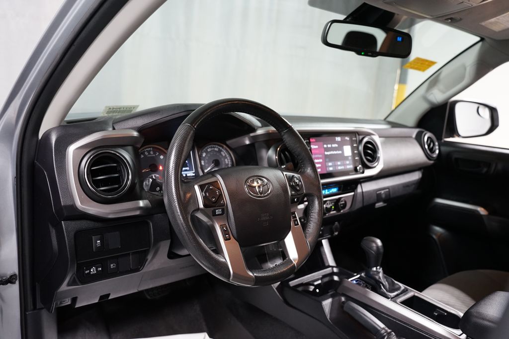 Thumbnail: 2021 Toyota Tacoma - 12