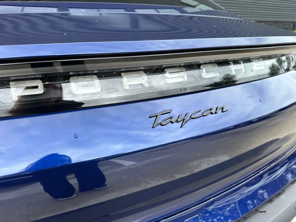 Thumbnail: 2023 Porsche Taycan - 12