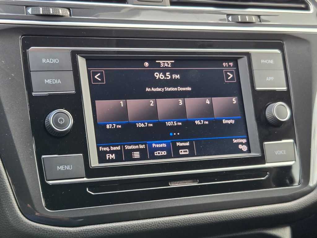 2023 Volkswagen Tiguan - $19,105