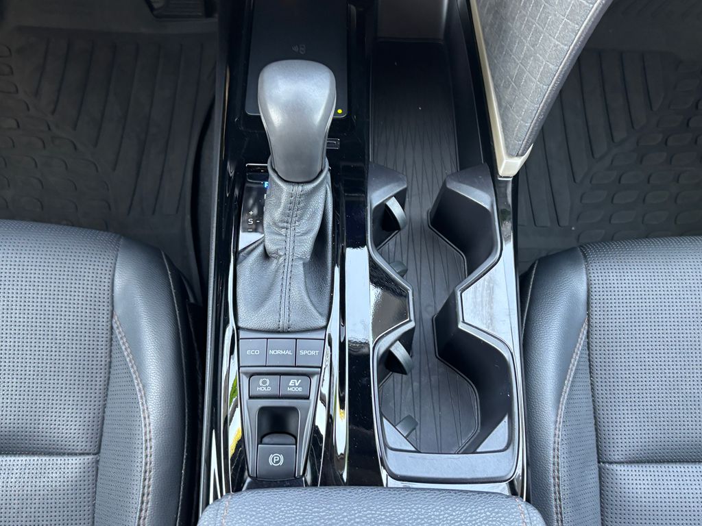 Thumbnail: 2025 Toyota Camry - 17