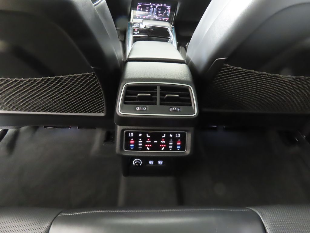 Thumbnail: 2019 Audi e-tron - 24