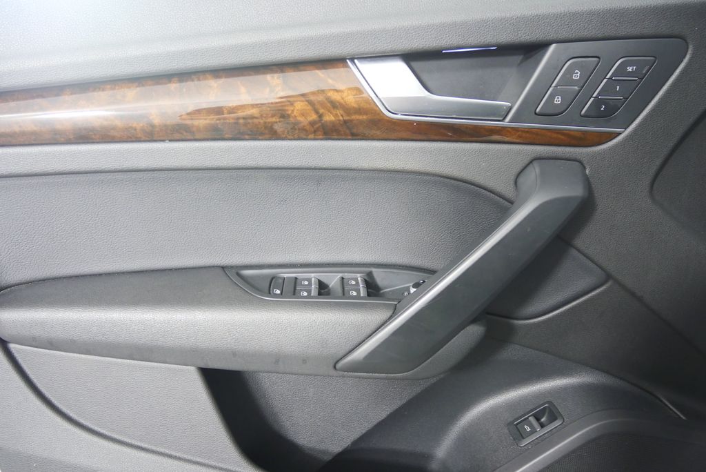 Thumbnail: 2018 Audi Q5 - 9