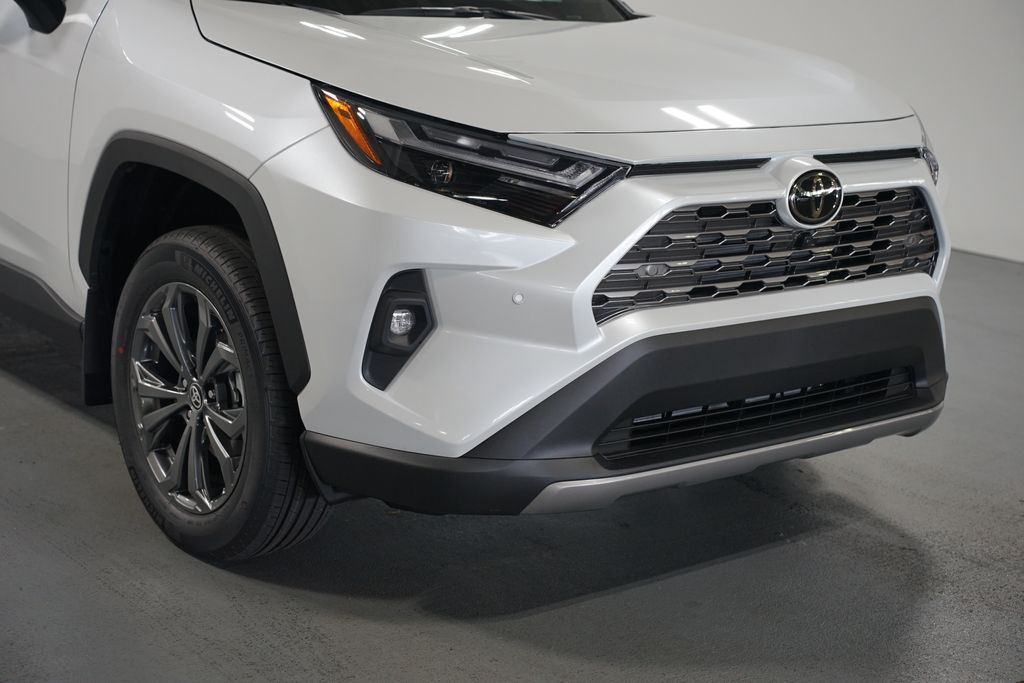 Thumbnail: 2025 Toyota RAV4 - 4