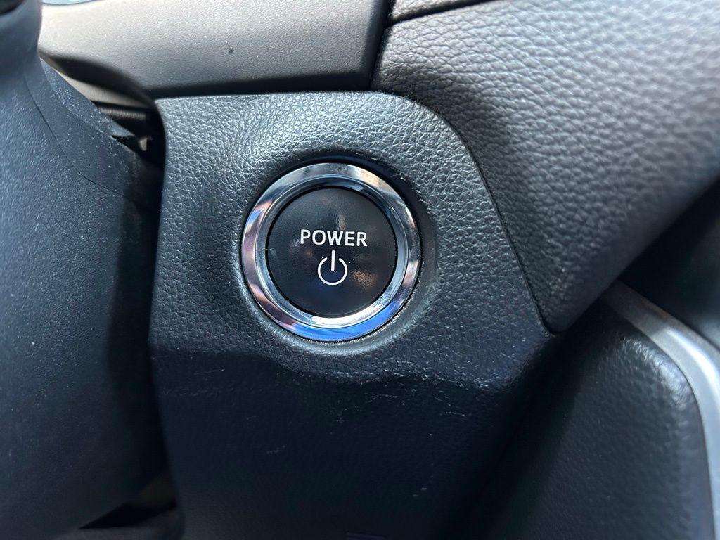 Thumbnail: 2023 Toyota RAV4 - 29