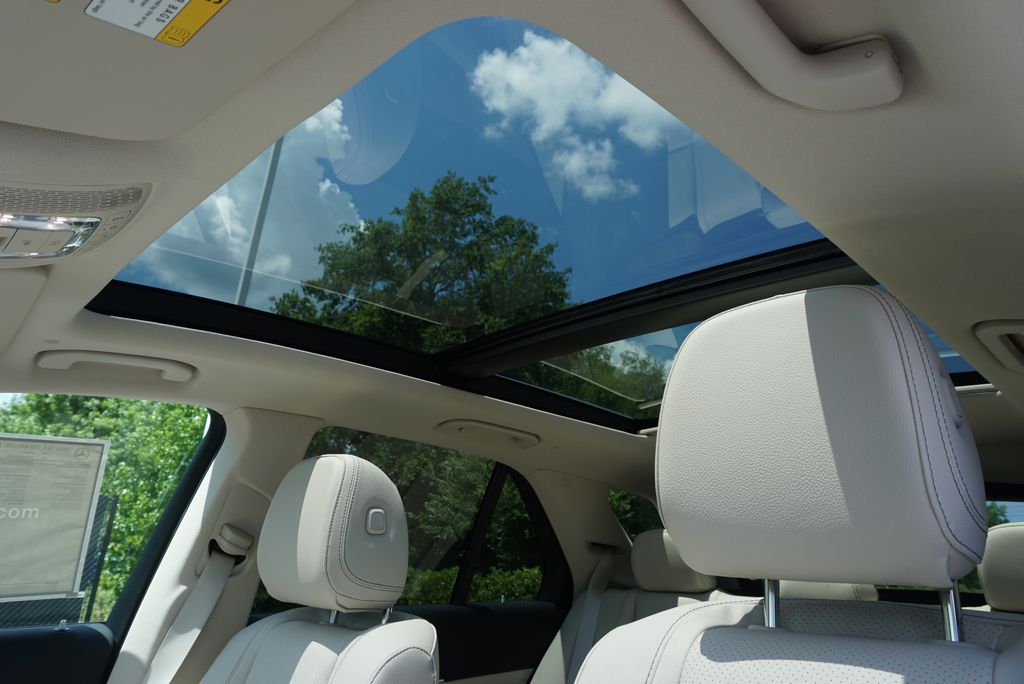 Thumbnail: 2026 Mercedes-Benz GLE - 12