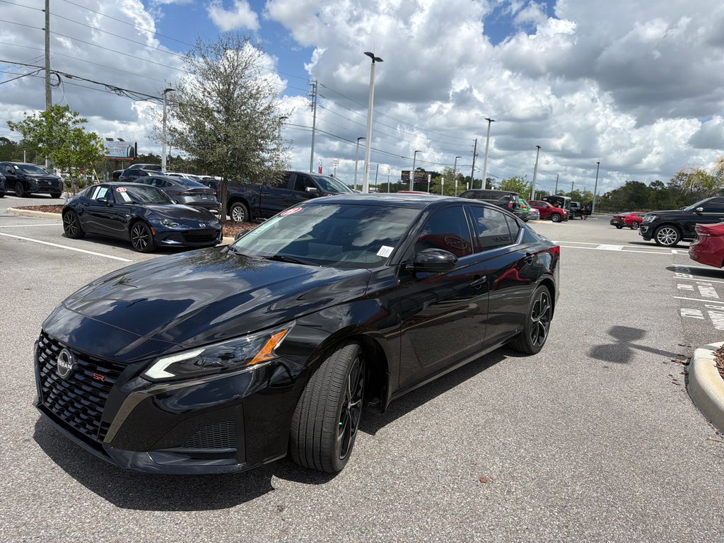 Used 2023 Nissan Altima 2.5 SR 4D Sedan