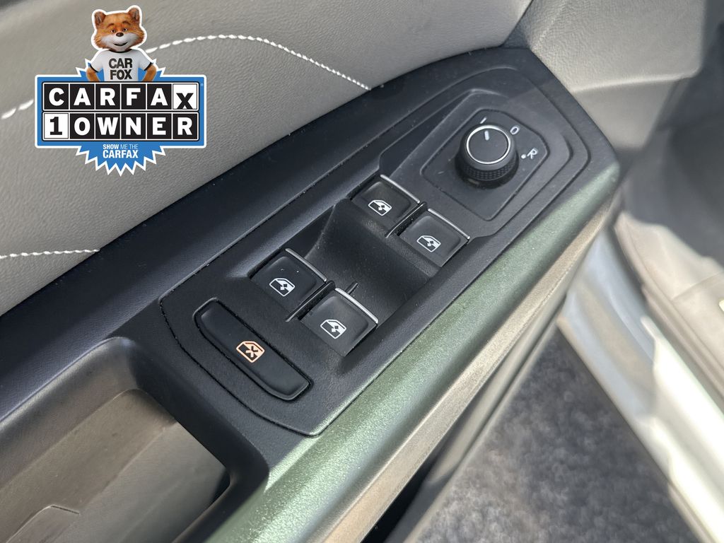 2022 Volkswagen Atlas 3.6L V6 SE w/Technology White at Bayway Cadillac of The Woodlands