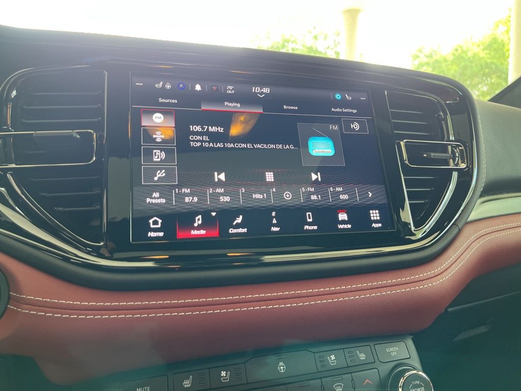 View vehicle photo 7