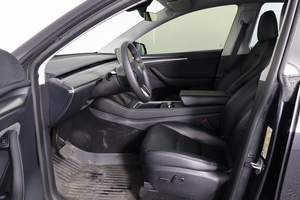 Thumbnail: 2024 Tesla Model Y - 10