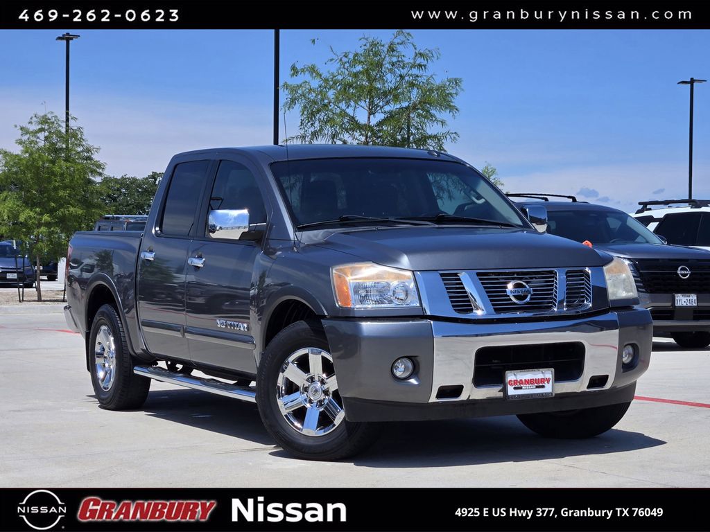 Gray (Gun Metallic) 2015 Nissan Titan SV Crew Cab Pickup Truck 4X2 5-Speed Automatic