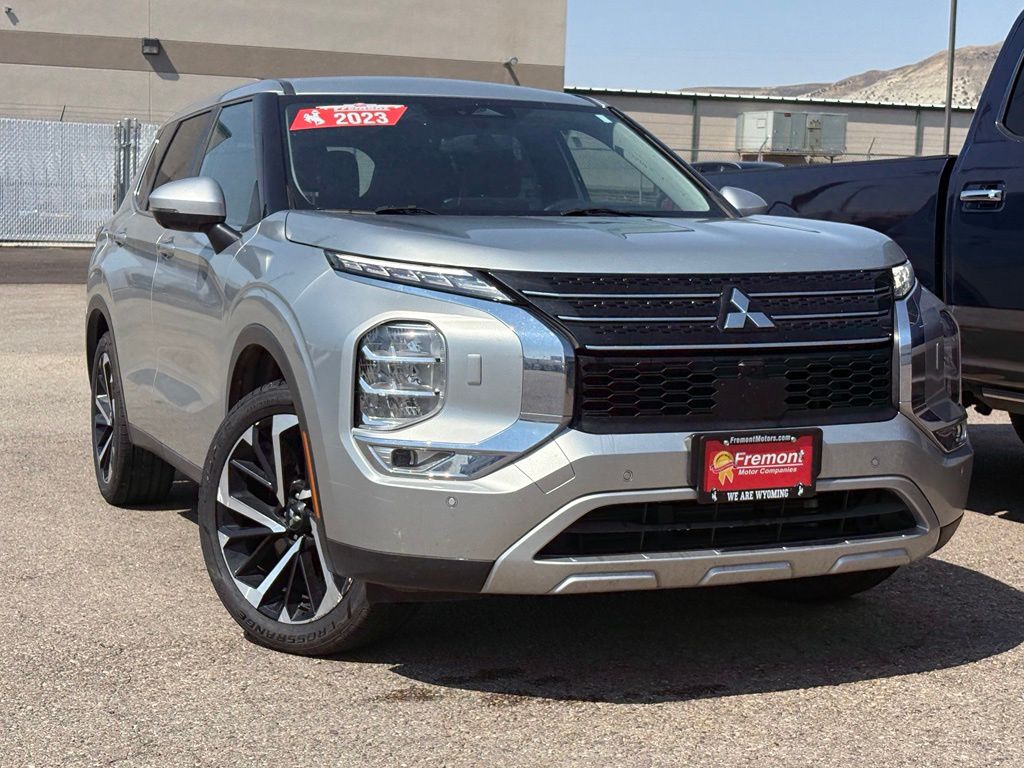  2023 Mitsubishi Outlander SE S-AWC   