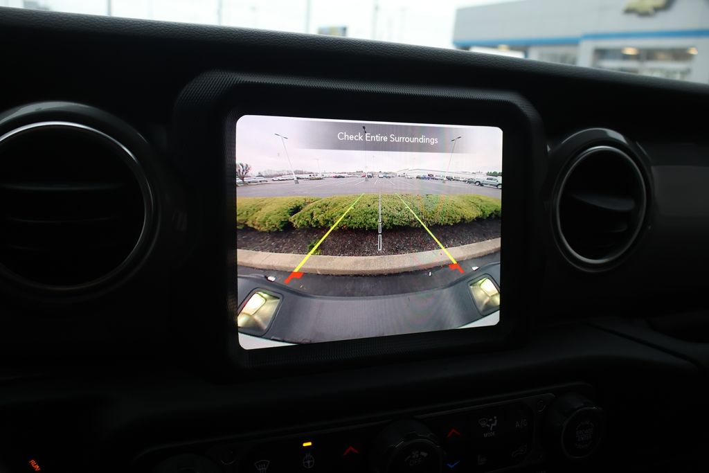 Thumbnail: 2020 Jeep Gladiator - 22