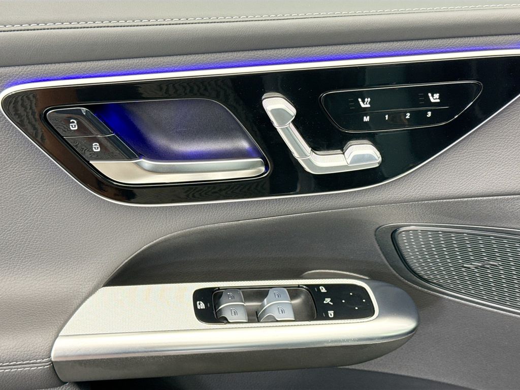 Thumbnail: 2026 Mercedes-Benz GLC - 21