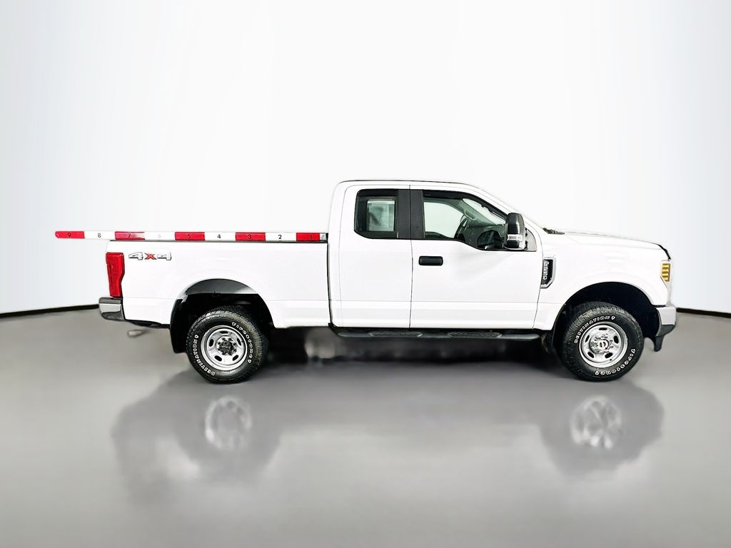 Used 2019 White Ford XL image 8