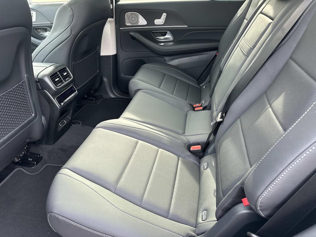 Thumbnail: 2026 Mercedes-Benz GLS - 12