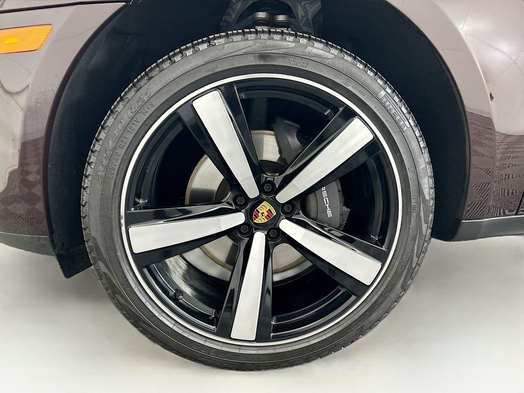 Thumbnail: 2025 Porsche Macan - 31