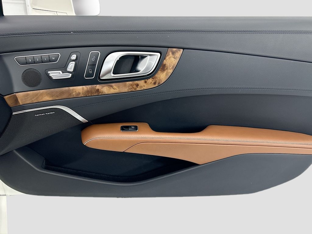 Thumbnail: 2017 Mercedes-Benz SL-Class - 21