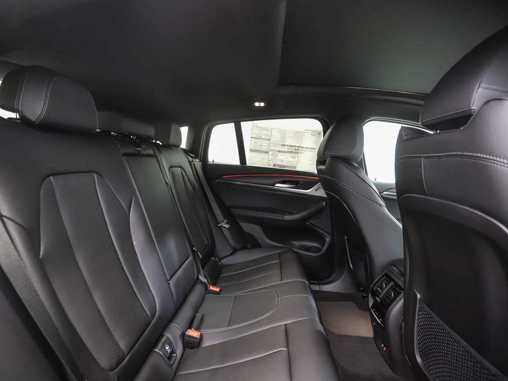 Thumbnail: 2025 BMW X4 - 25